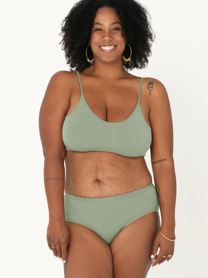 The Ultimate Guide To Plus Size Clothing For Women: Fit, Fabrics & Flattering Styles