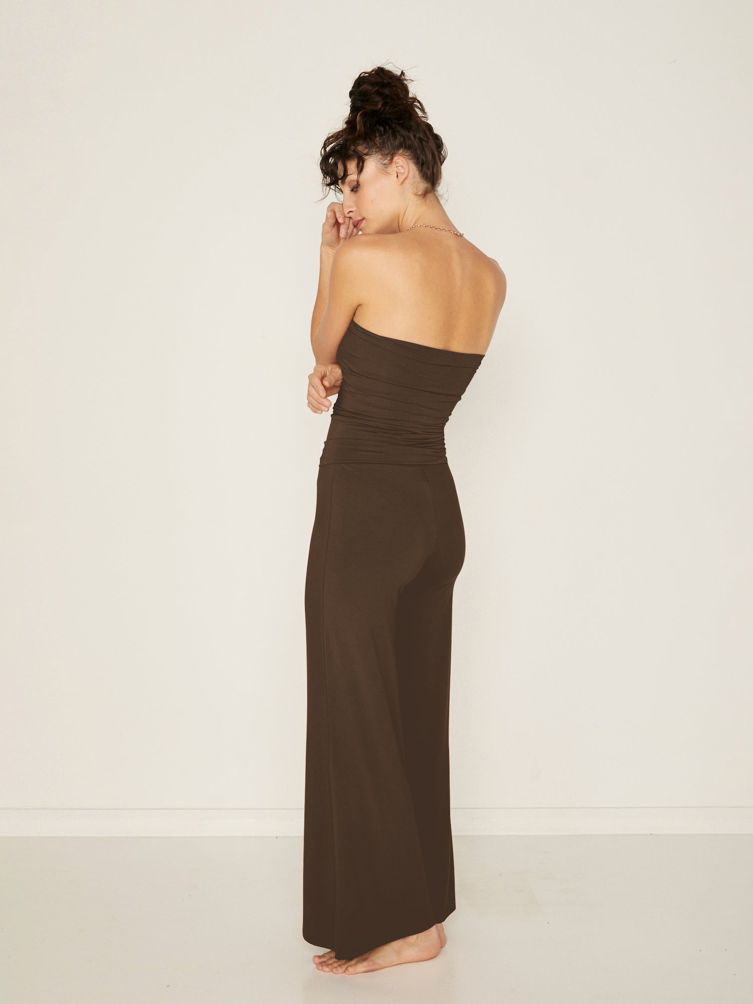 Model wearing cocoa brown strapless boob tube top with supportive double layer fabric, women's bamboo clothing