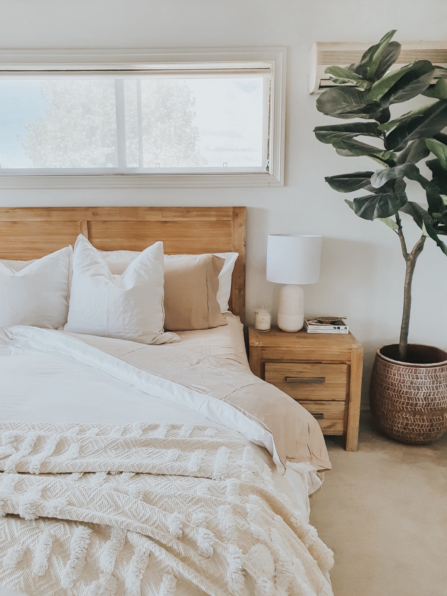 queen bed bamboo sheet set with fitted sheet, flat sheet and 2 pillow slips in macadamia, bamboo bedding