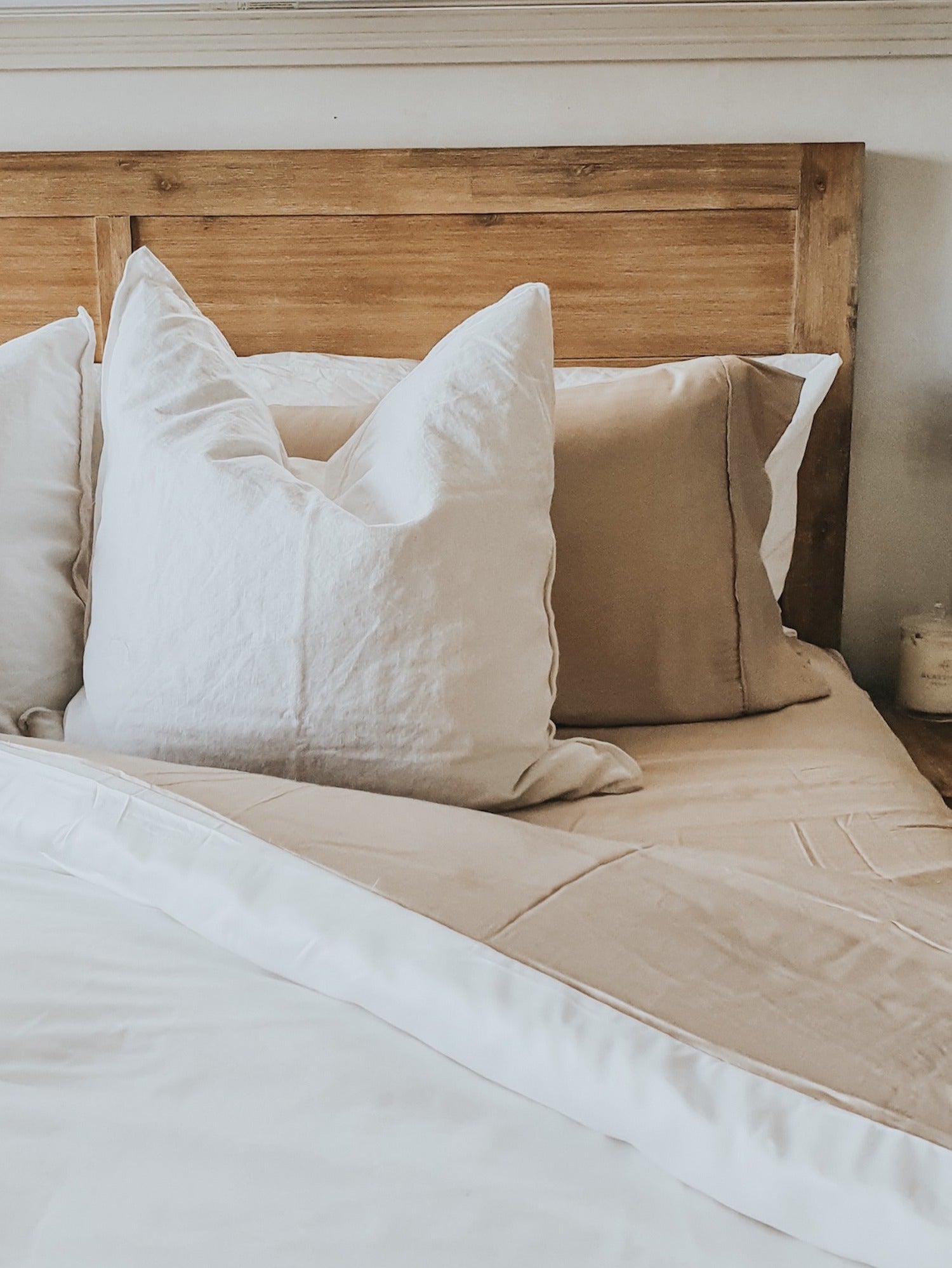 king bed bamboo sheet set with fitted sheet, flat sheet and 2 pillow slips in macadamia, bamboo bedding