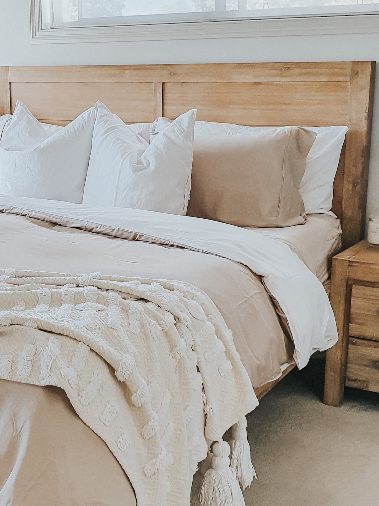 queen bed bamboo sheet set with fitted sheet, flat sheet and 2 pillow slips in macadamia, bamboo bedding