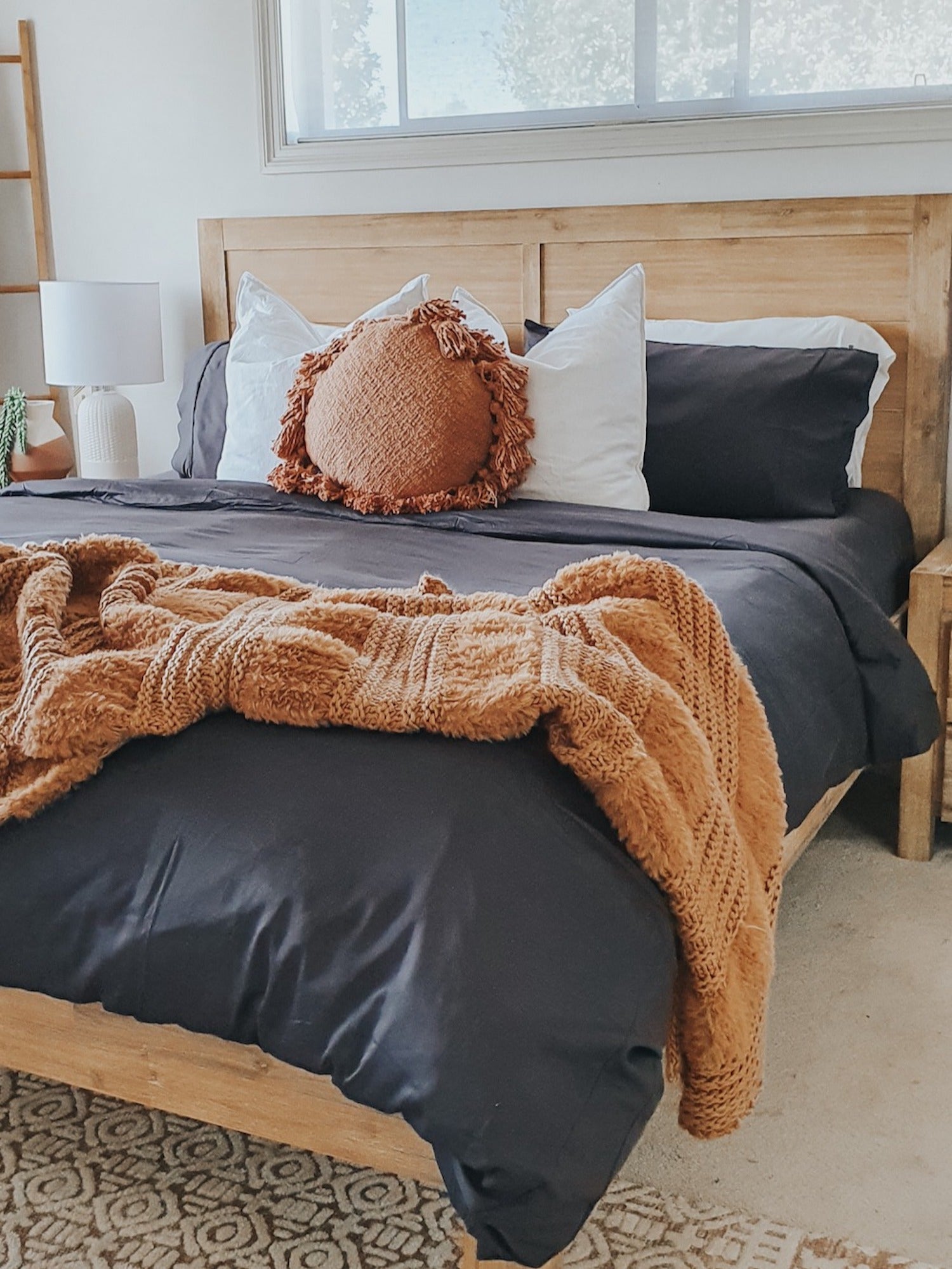 queen bed bamboo sheet set with fitted sheet, flat sheet and 2 pillow slips in slate grey, bamboo bedding